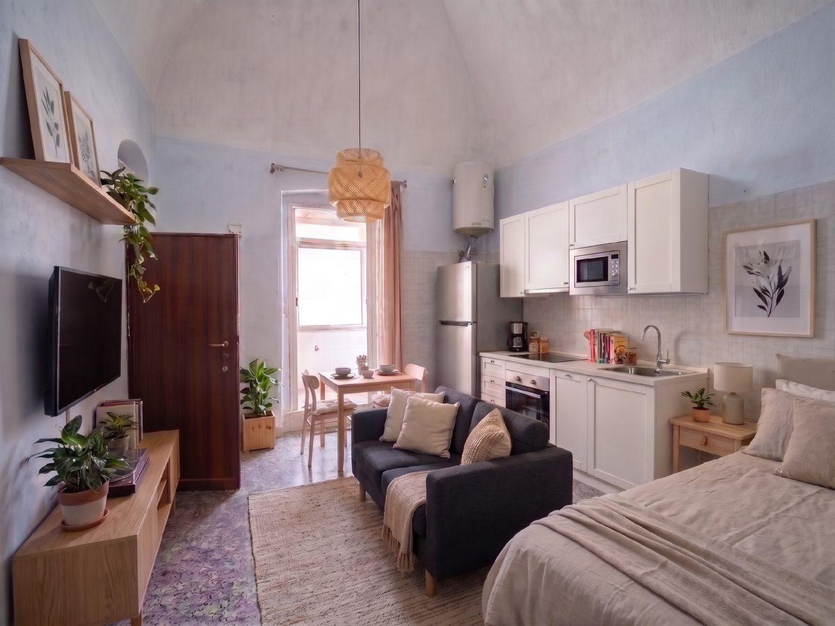 Apartment mit Gewölbedecke nach dem Virtual Staging